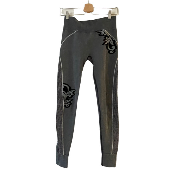 Athleta Pants - Athleta Size M Womens Seamless Twist Knit Leggings Black Gray Active Pants